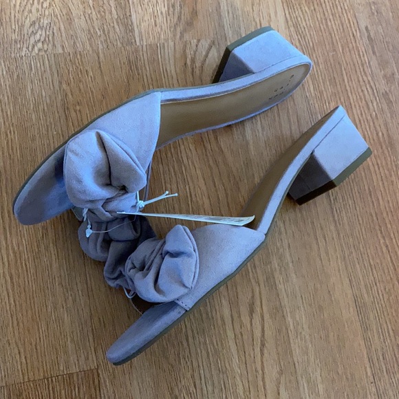 NWT super cute and comfy purple slip on - Picture 2 of 4